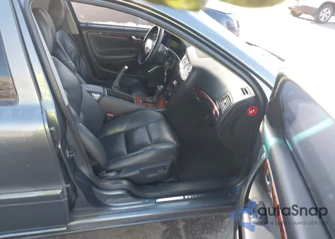 2006 Volvo S60 2.5T z USA, uszkodzony, nr VIN YV1RH592262545867